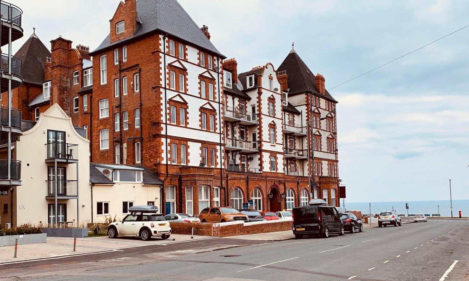 Retro Retreat, Sea View, Free Parking & Ev Plug-In Villa Whitby Exteriör bild