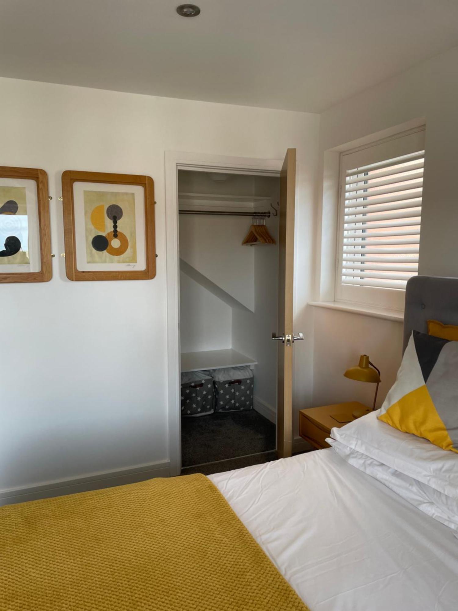 Retro Retreat, Sea View, Free Parking & Ev Plug-In Villa Whitby Exteriör bild