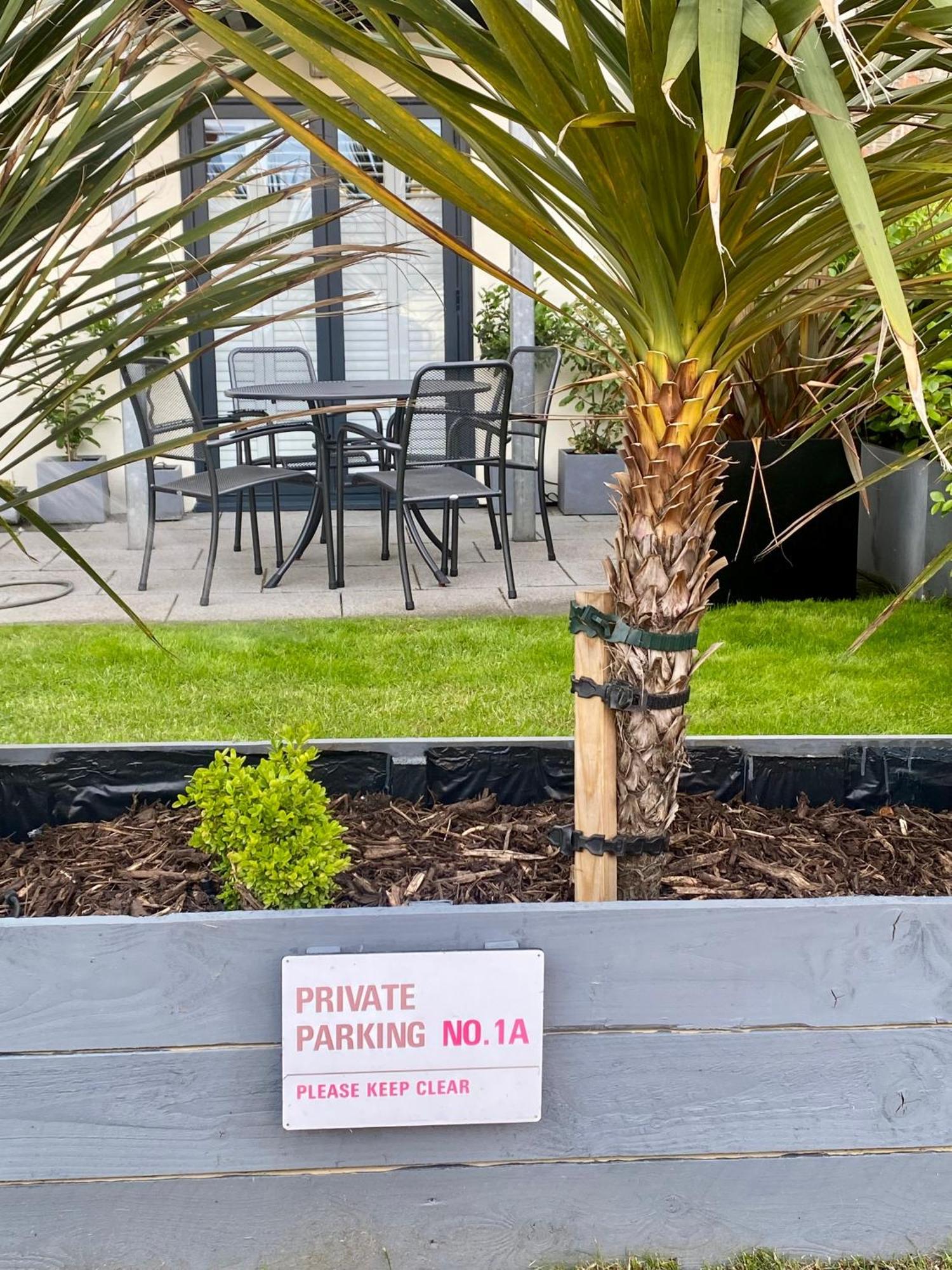 Retro Retreat, Sea View, Free Parking & Ev Plug-In Villa Whitby Exteriör bild