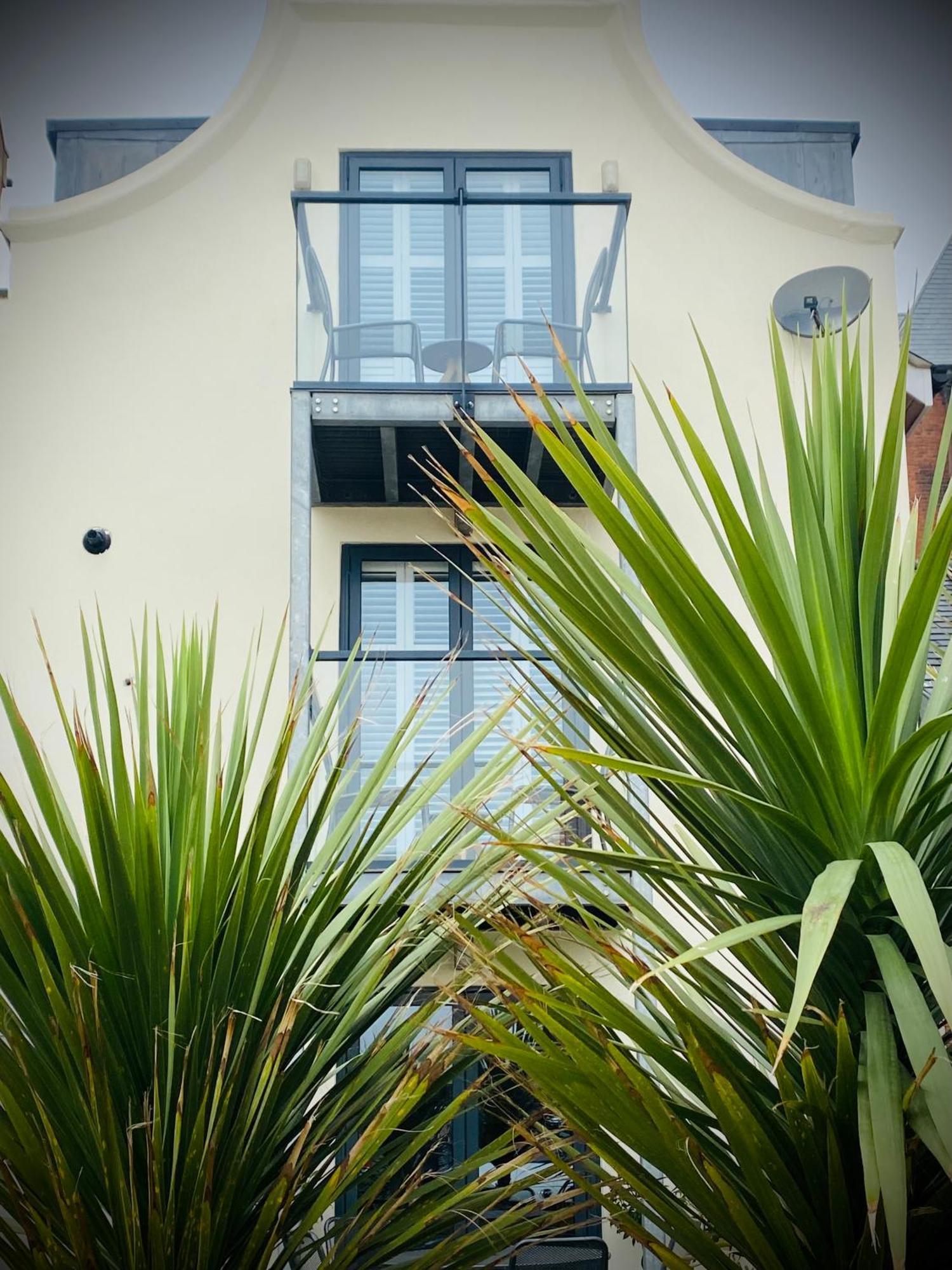 Retro Retreat, Sea View, Free Parking & Ev Plug-In Villa Whitby Exteriör bild